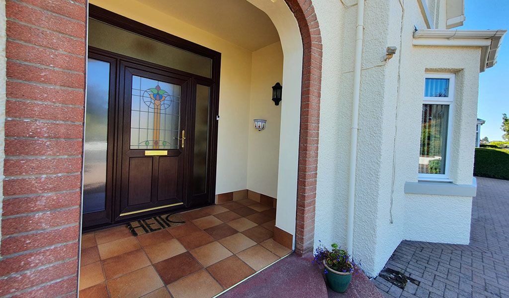 Exterior Wall Coating in Barley and Camelot
